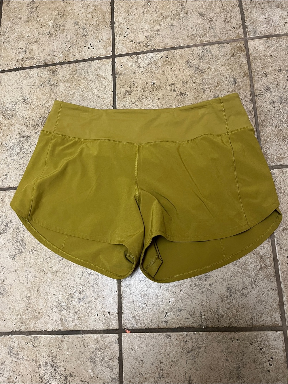 lululemon athletica Olive Speed Up 4 inch size 10